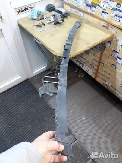 Сх9 кронштейн решетки радиатора Mazda CX-9 15-20