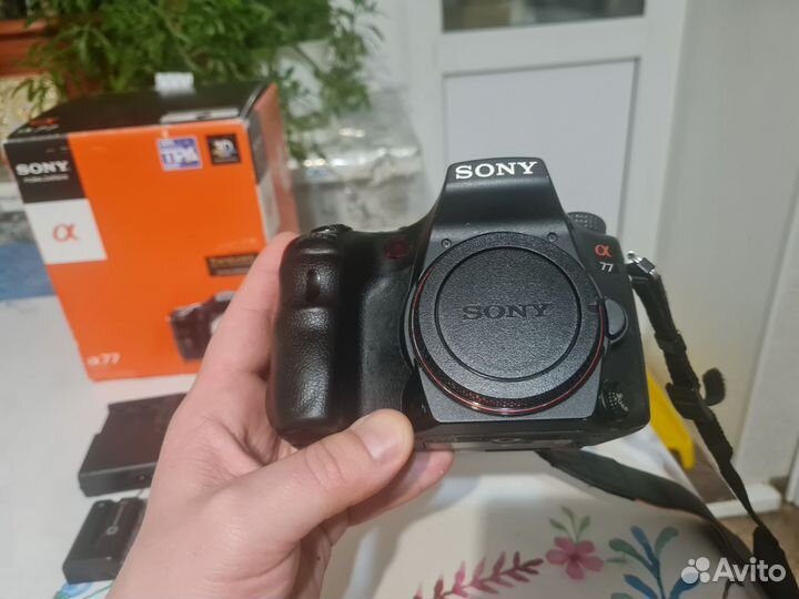 Зеркальный фотоаппарат Sony a77
