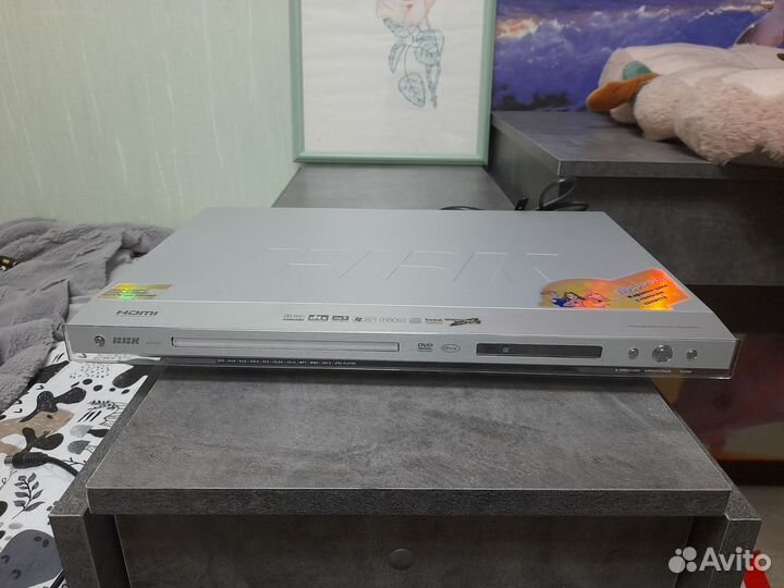 DVD плеер BBK DV718SI