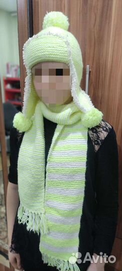 Вязанный комплект шапка и шарф