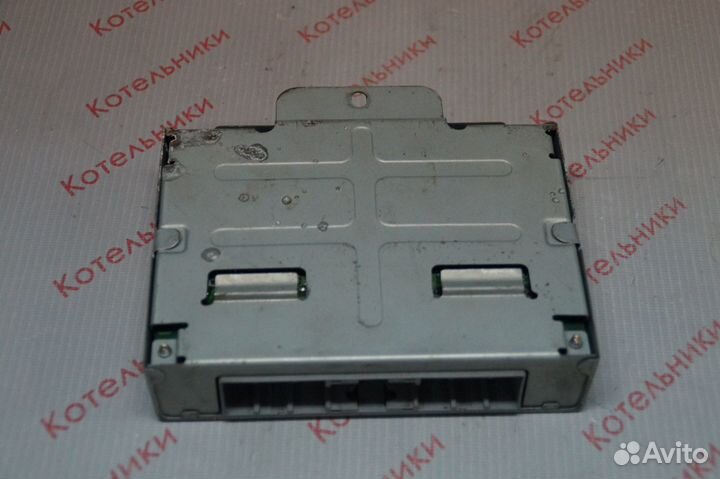 Nissan 23710-7J672 Блок управления двигателем