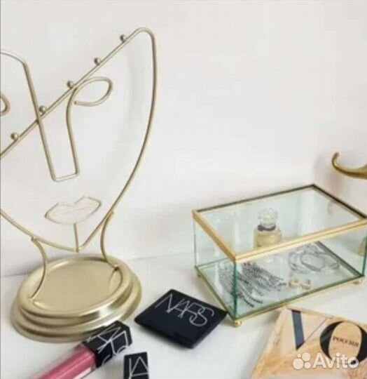 Подставка для украшений, статуэтка, шкатулка