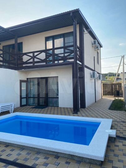 Дом 200 м² на участке 4 сот.