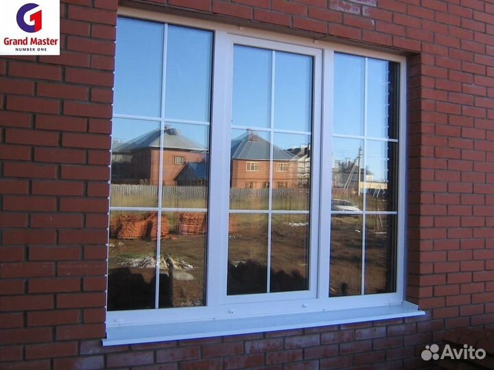 Окно трехстворчатое с разделителями