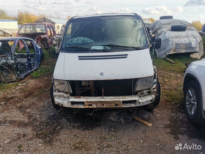 В разборе Мерседес вито 638 Vito