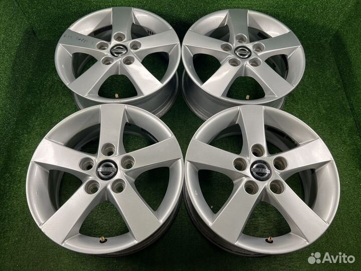 R15 Nissan 5x114.3 6JJ ET+50 цо66,1мм 6,53кг в Мос
