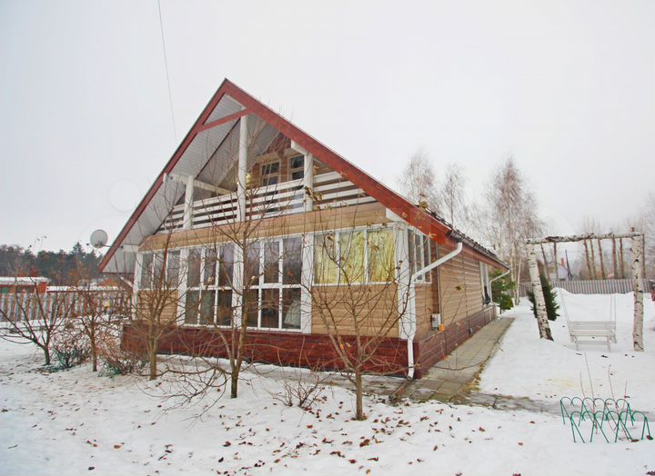 Дом 179,4 м² на участке 13,2 сот.