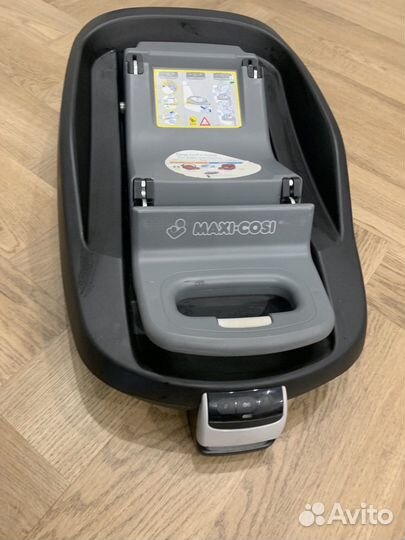 База maxi cosi family fix