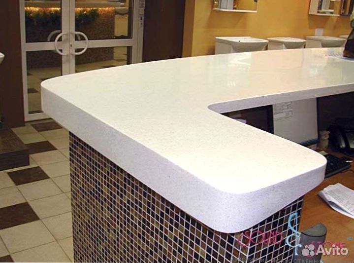 Ресепшн для клиники кварцевого агломерата