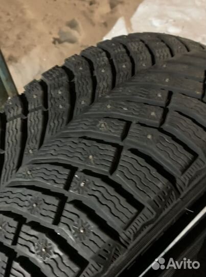 Michelin X-Ice North 4 205/55 R17 95T