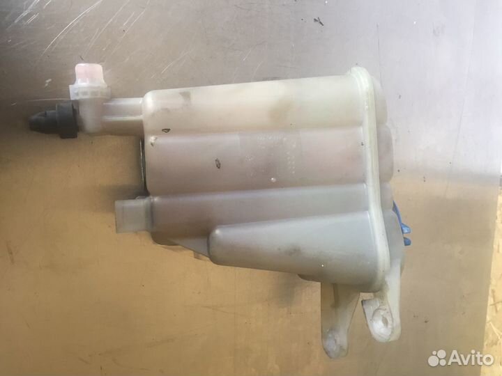 Расширительный бочек ауди А4 В8 8ко121405I