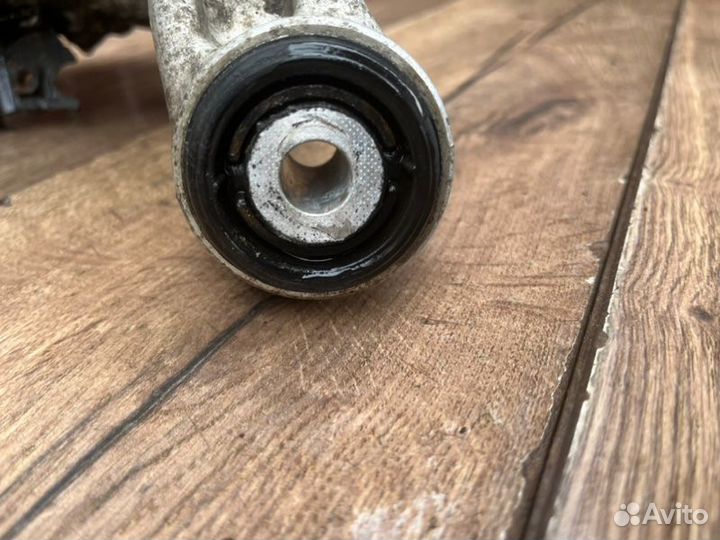 Цапфа кулак задняя правая Honda Civic 4D 1.3 2008