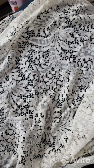 Отрез ткани кружево