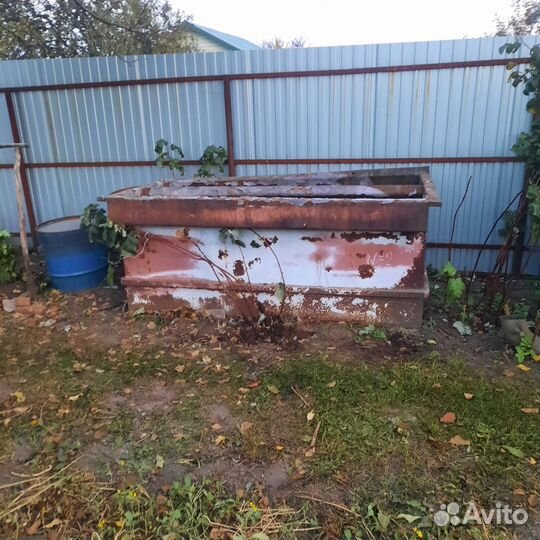 Продаю металлический контейнер