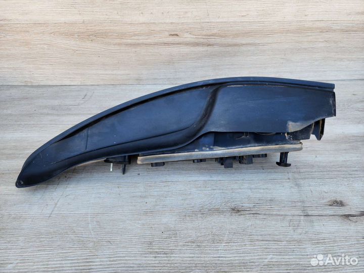 Фонарь задний правый Renault Laguna 1