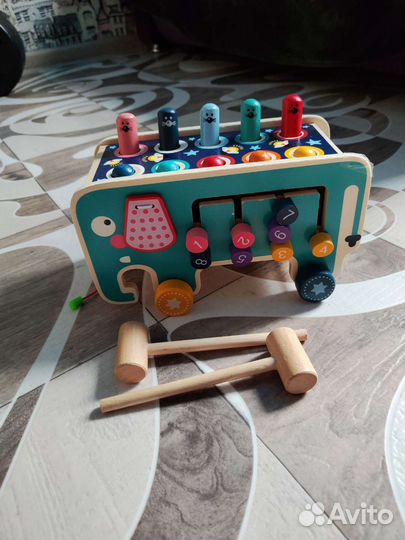 Развивающий бизиборд слон