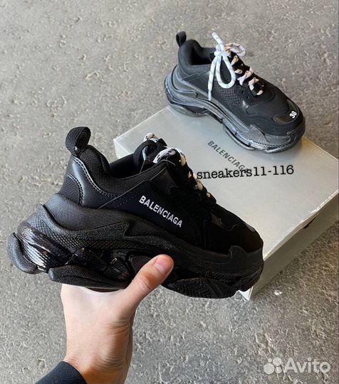 Кроссовки Balenciaga Triple S 