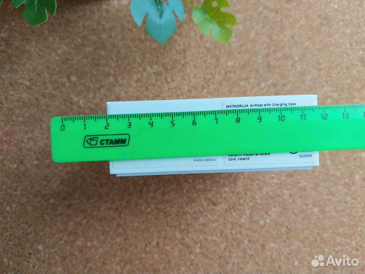 Коробка от airpods apple
