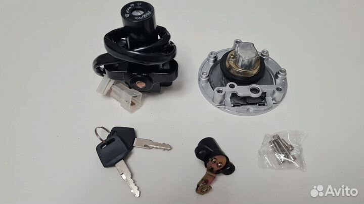 Замок зажигания (комплект) Yamaha R1 04-15 R6 06-1