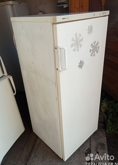 Морозилка Занусси