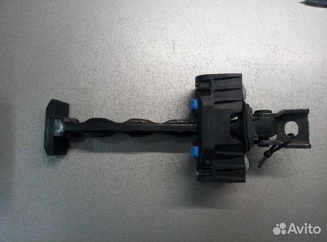 Ограничитель двери передней прав Volkswagen Tiguan