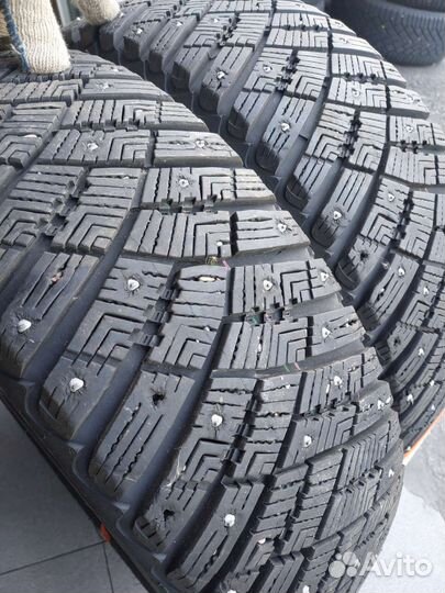 Goodyear UltraGrip Ice Arctic SUV 215/60 R17 100T