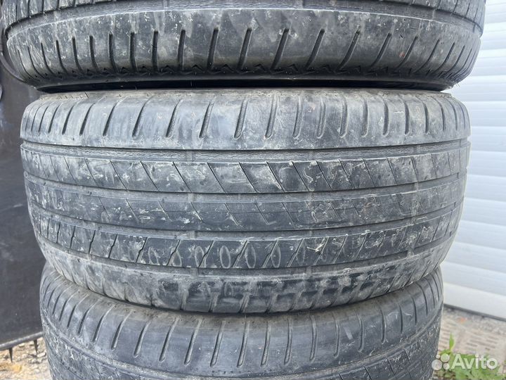 Bridgestone Alenza 001 245/50 R19