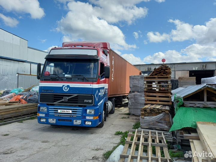Volvo FH12 с полуприцепом, 1995