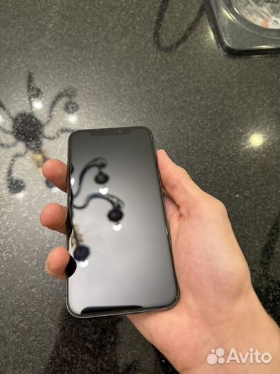 iPhone X, 64 ГБ