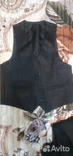 Школьный костюм