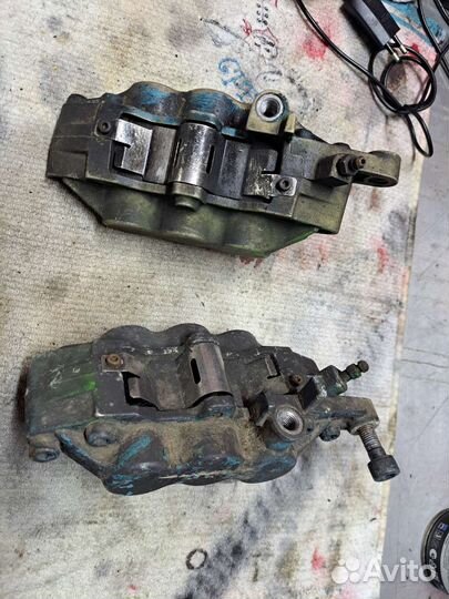 Суппорт передний Suzuki gsx1300r Hayabusa