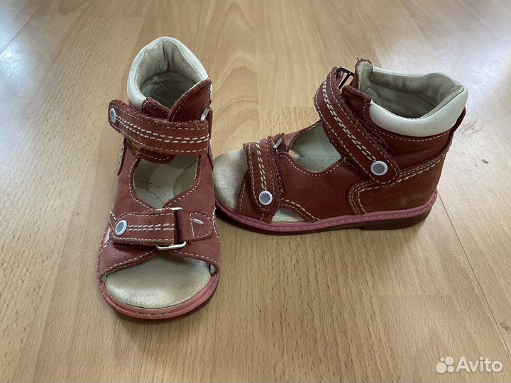 Босоножки для девочки