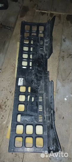 Решетка радиатора Nissan Cube Cubic YZ11