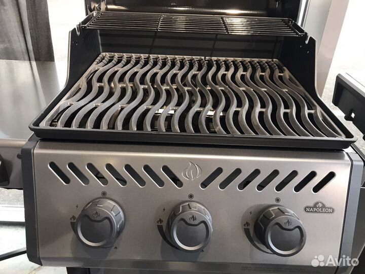 Газовый гриль Napoleon Frееstyle 365