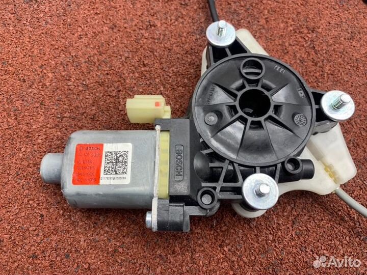 Стеклоподъемник задний правый Hyundai Solaris 2