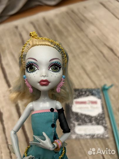 Кукла Монстер Хай Лагуна выпускница