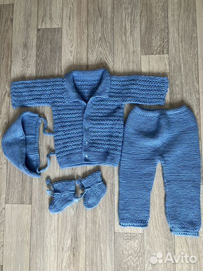 Вязаный костюм детский на 9-12 мес