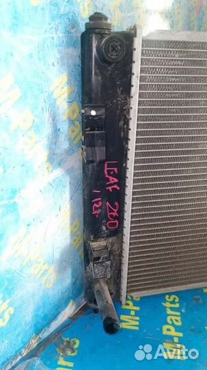 Радиатор охлаждения двигателя Nissan Leaf ZE0 2011