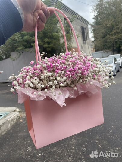 Букет из гипсофилы в коробке