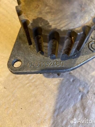 Насос водяной (помпа) Peugeot Partner