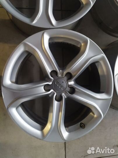 Диск алюминовый литой R17 audi A5 Sportback (8T)