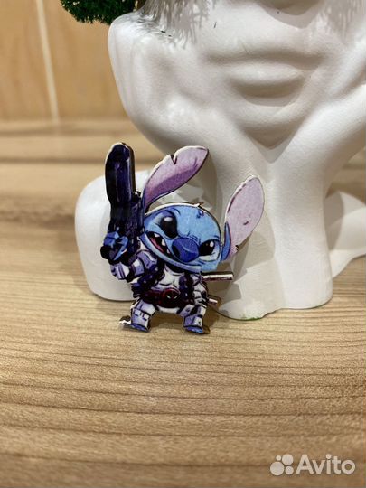 Деревянный значок стич stitch