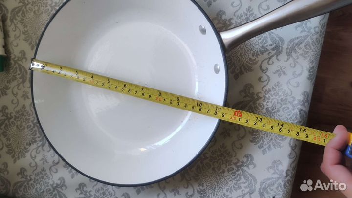 Сковороды 2 шт