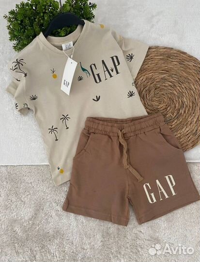 Новая футболка gap с шортами для мальчика