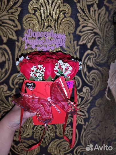 Композиция из мыльных роз