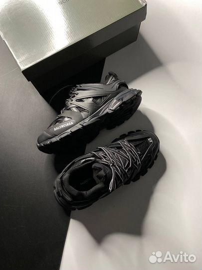 Balenciaga track 1 black