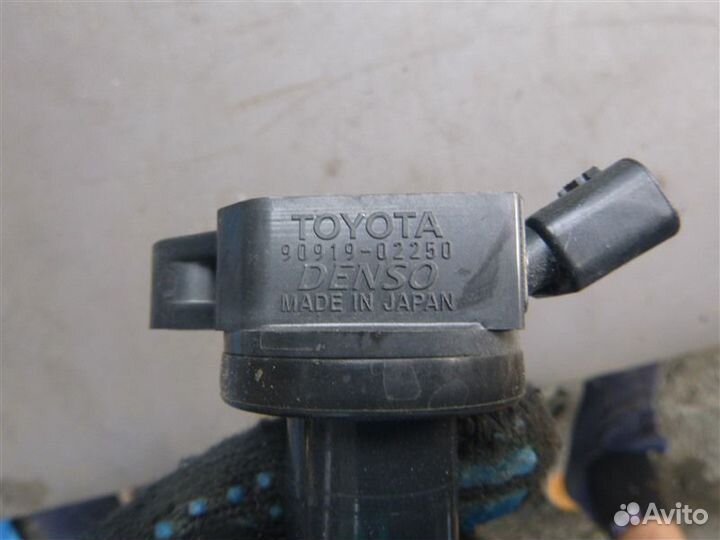 Катушка зажигания Lexus Ls600Hl UVF46 2urfse 2008