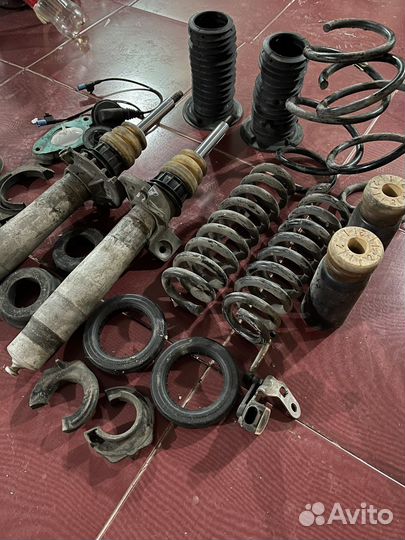 Передние стойки BMW M4 F82