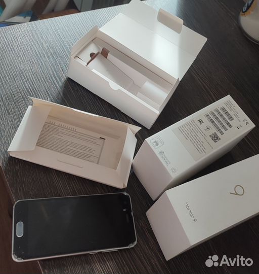 HONOR 9, 4/64 ГБ