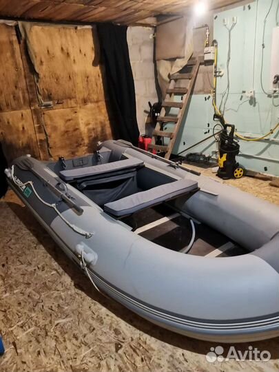 Лодка гладиатор 370